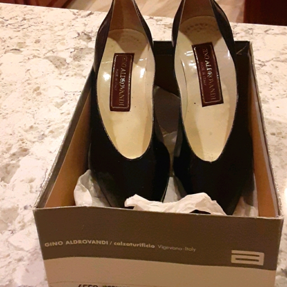 Womens Gino Aldrovandi black patent heels